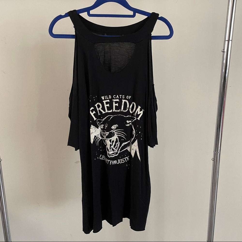 Missguided Cold Shoulder T-Shirt Dress